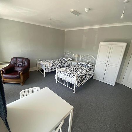 Yellow House Apartment Bantry Bagian luar foto