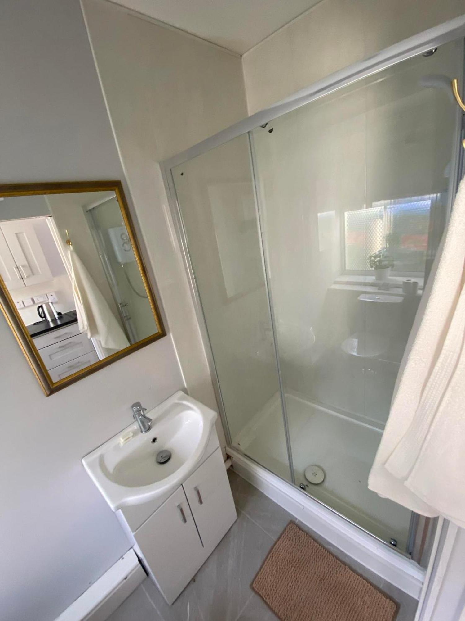 Yellow House Apartment Bantry Bagian luar foto