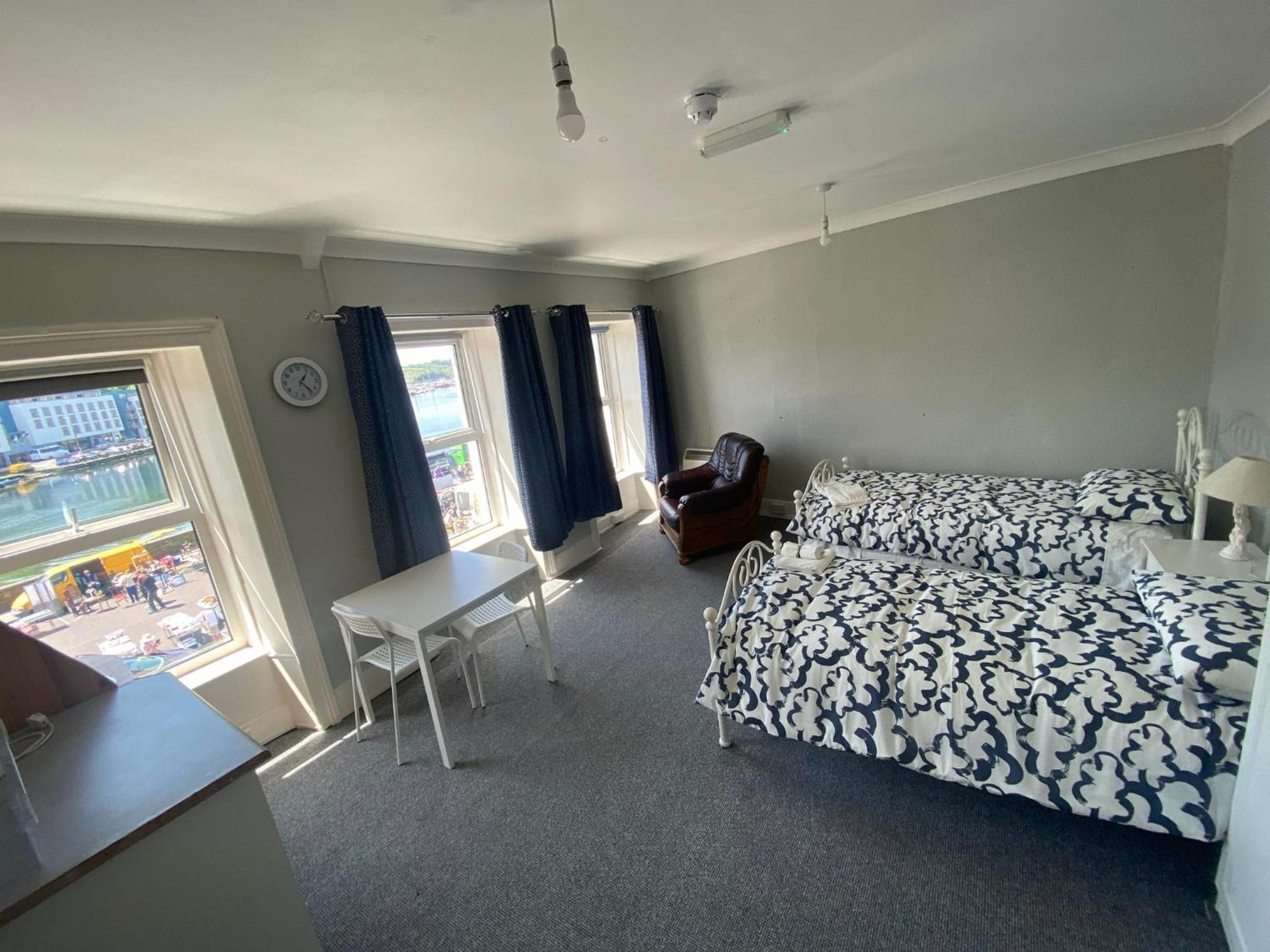 Yellow House Apartment Bantry Bagian luar foto