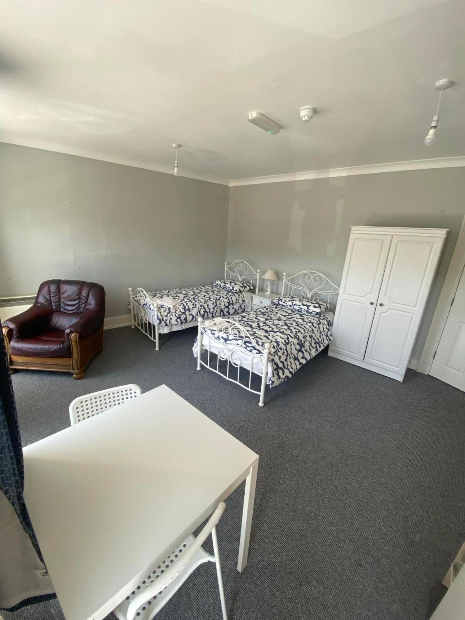 Yellow House Apartment Bantry Bagian luar foto