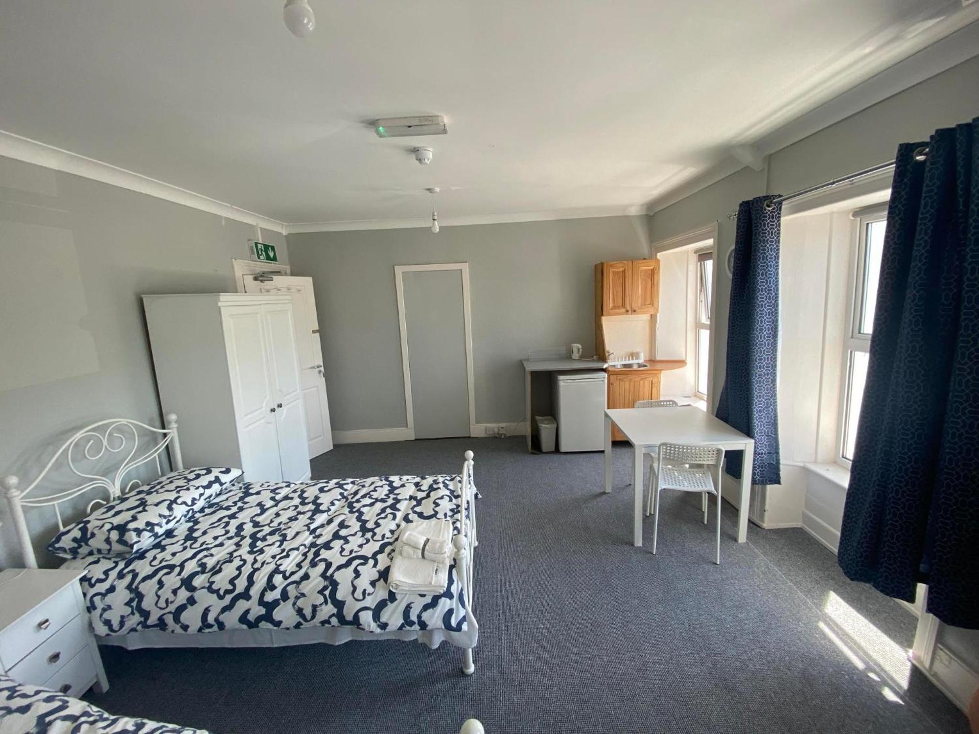 Yellow House Apartment Bantry Bagian luar foto