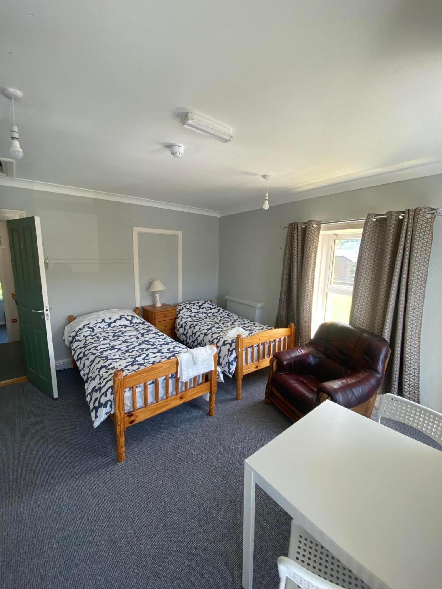 Yellow House Apartment Bantry Bagian luar foto